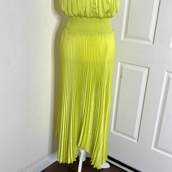Joie Haltertop Pleated Midi Dress in Limeade Size Medium New - Picture 8 of 12